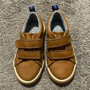 Brown leather loafer sneaker